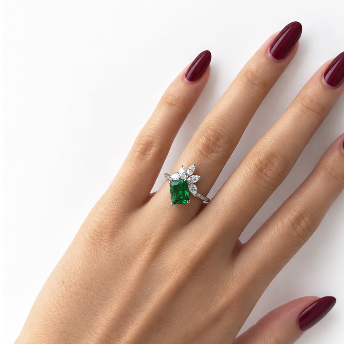 Emerald Green and White Zirconia Stardust Ring